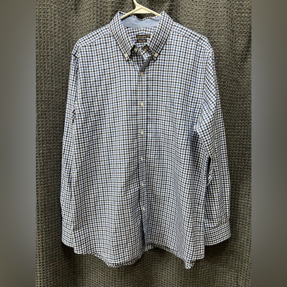 J. McLaughlin Trim Fit Button Down